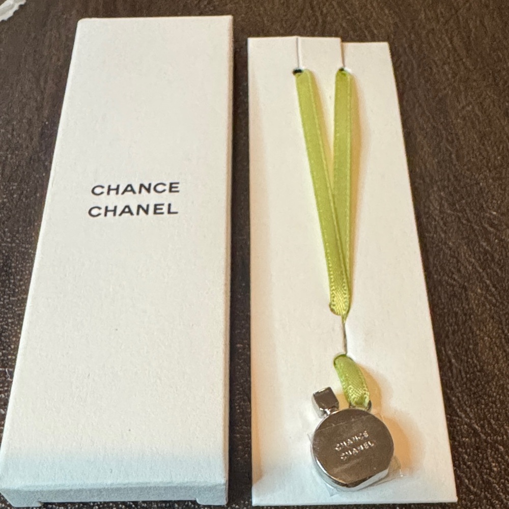 GWP CHANEL Chance Pendant with Lime Ribbon